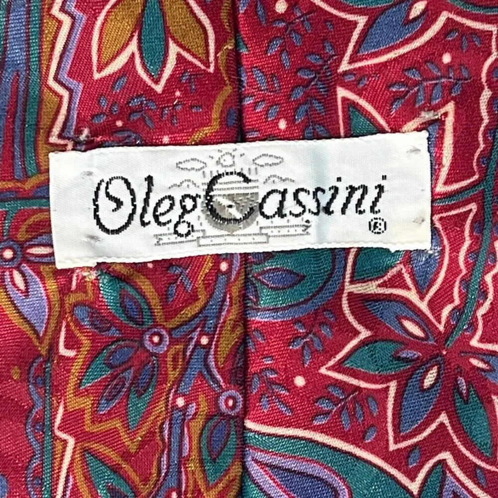 Oleg Cassini Vintage Paisley Print Mens Neck Tie Red Purple Green Silk Made USA